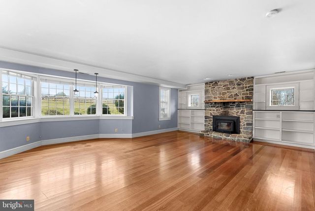 15625 BRITENBUSH CT, Waterford, VA 20197