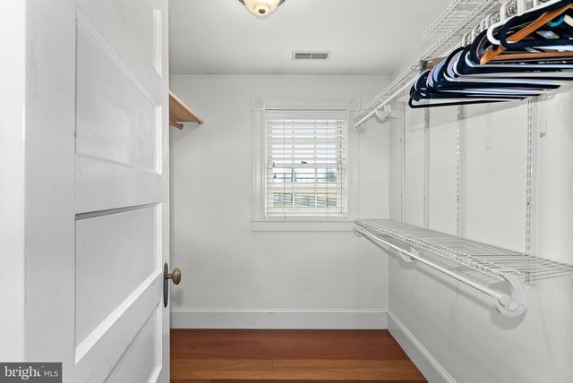 15625 BRITENBUSH CT, Waterford, VA 20197