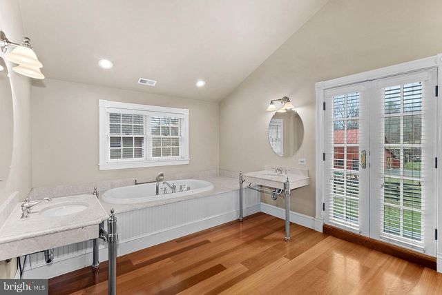 15625 BRITENBUSH CT, Waterford, VA 20197