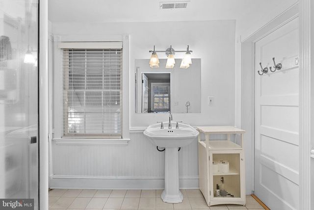 15625 BRITENBUSH CT, Waterford, VA 20197