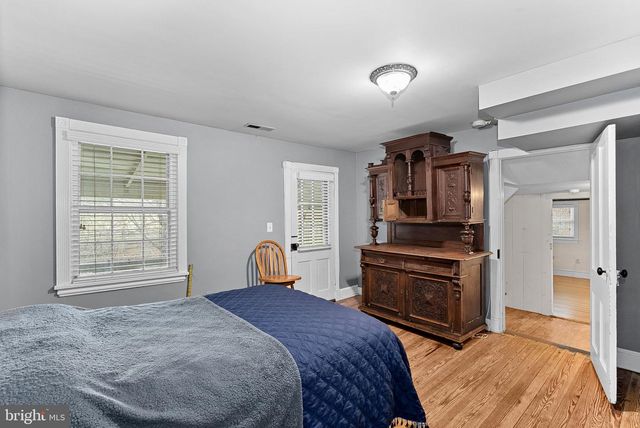 15625 BRITENBUSH CT, Waterford, VA 20197