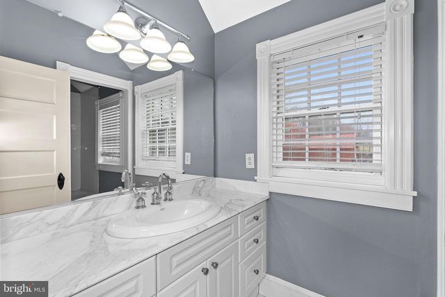 15625 BRITENBUSH CT, Waterford, VA 20197