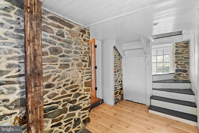 15625 BRITENBUSH CT, Waterford, VA 20197