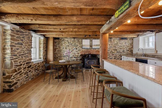 15625 BRITENBUSH CT, Waterford, VA 20197