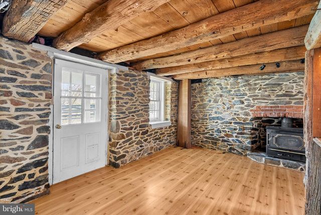 15625 BRITENBUSH CT, Waterford, VA 20197