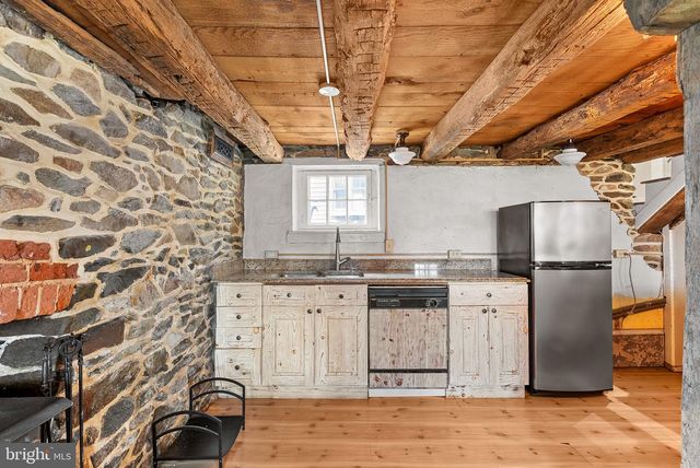 15625 BRITENBUSH CT, Waterford, VA 20197