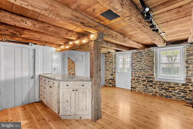 15625 BRITENBUSH CT, Waterford, VA 20197