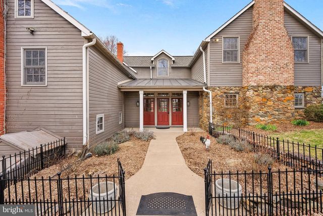 15625 BRITENBUSH CT, Waterford, VA 20197