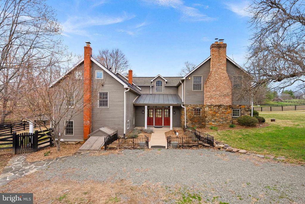 15625 BRITENBUSH CT, Waterford, VA 20197