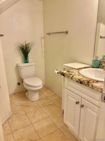 3030 Beachwood Bluff, San Diego, CA 92117