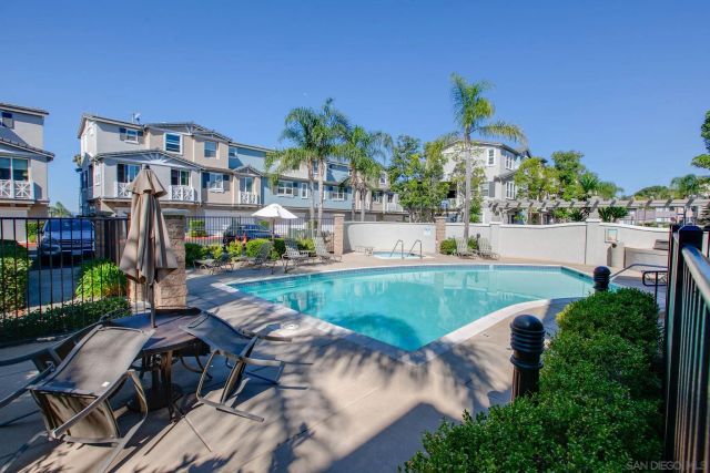 3030 Beachwood Bluff, San Diego, CA 92117