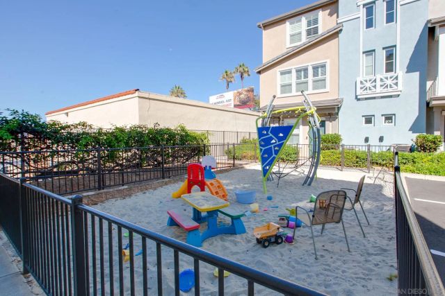3030 Beachwood Bluff, San Diego, CA 92117
