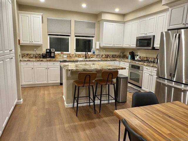 3030 Beachwood Bluff, San Diego, CA 92117