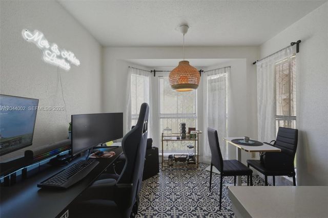 977 Riverside Drive 220, Coral Springs, FL 33071
