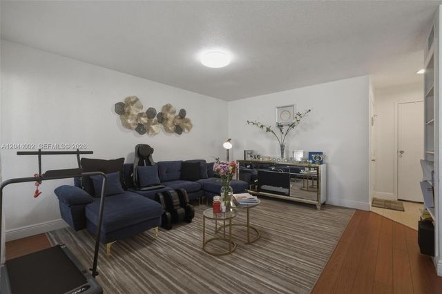977 Riverside Drive 220, Coral Springs, FL 33071