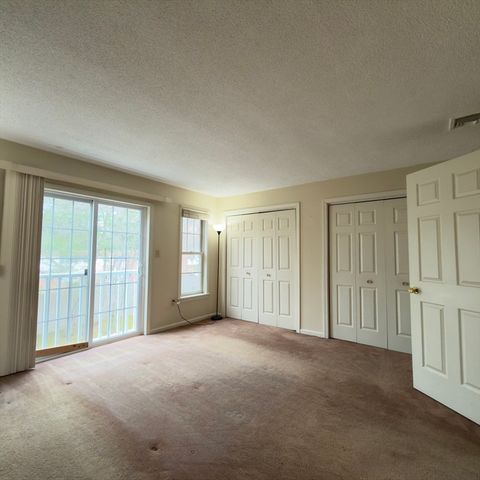 48 Castlegate Dr 48, Springfield, MA 01129
