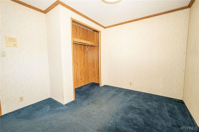 17 Rippleway Drive, Hamburg, NY 14075