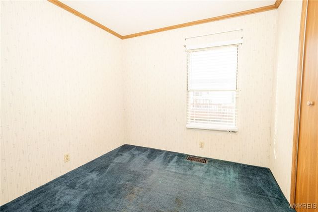 17 Rippleway Drive, Hamburg, NY 14075