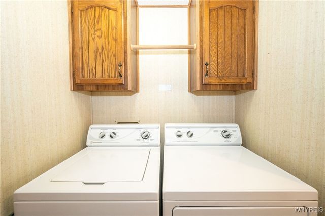 17 Rippleway Drive, Hamburg, NY 14075