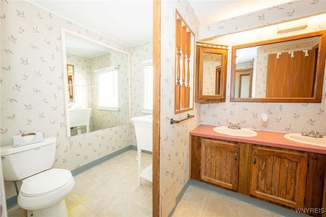 17 Rippleway Drive, Hamburg, NY 14075