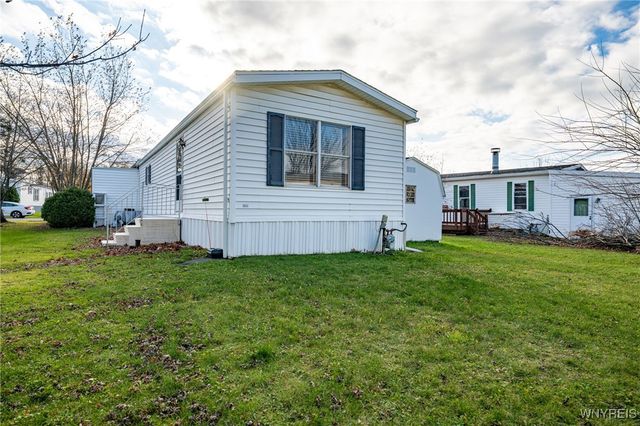 17 Rippleway Drive, Hamburg, NY 14075