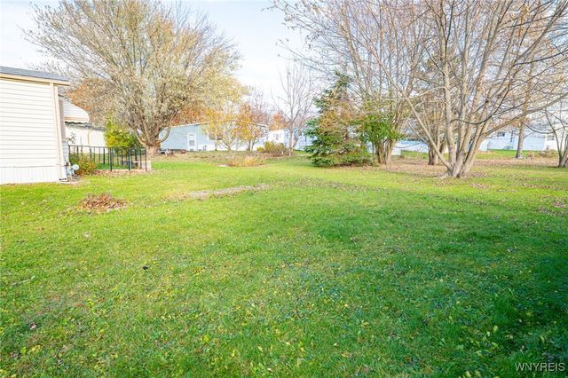 17 Rippleway Drive, Hamburg, NY 14075