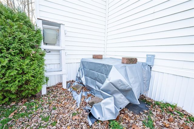 17 Rippleway Drive, Hamburg, NY 14075