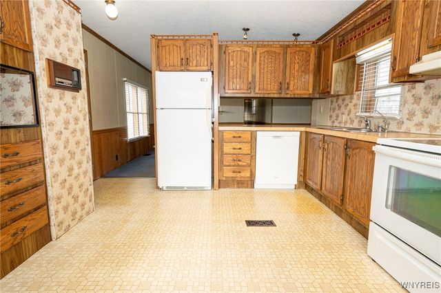 17 Rippleway Drive, Hamburg, NY 14075