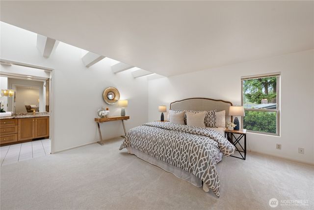 15018 NE 10th Place, Bellevue, WA 98007