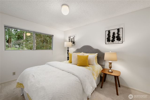 15018 NE 10th Place, Bellevue, WA 98007