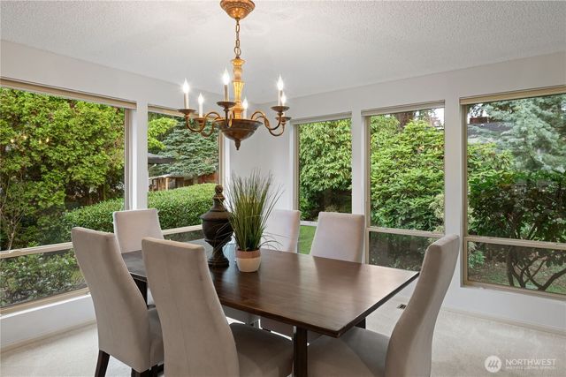 15018 NE 10th Place, Bellevue, WA 98007