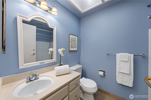 15018 NE 10th Place, Bellevue, WA 98007