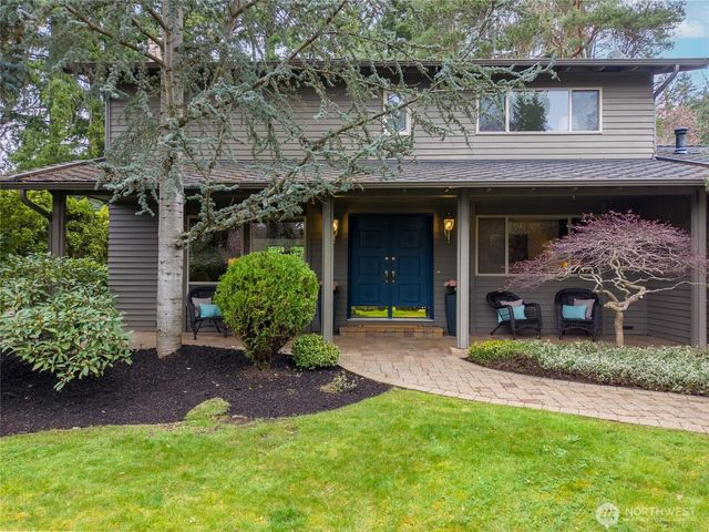 15018 NE 10th Place, Bellevue, WA 98007
