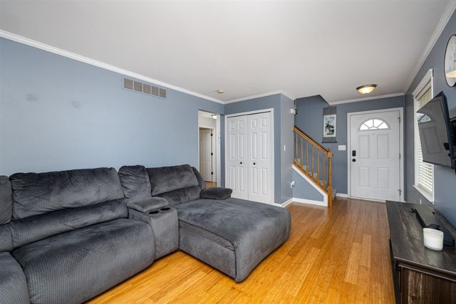 8949 Sunflower Drive, Whitmore Lake, MI 48189