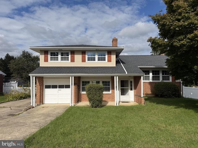 1111 MCKENNANS CHURCH RD, Wilmington, DE 19808
