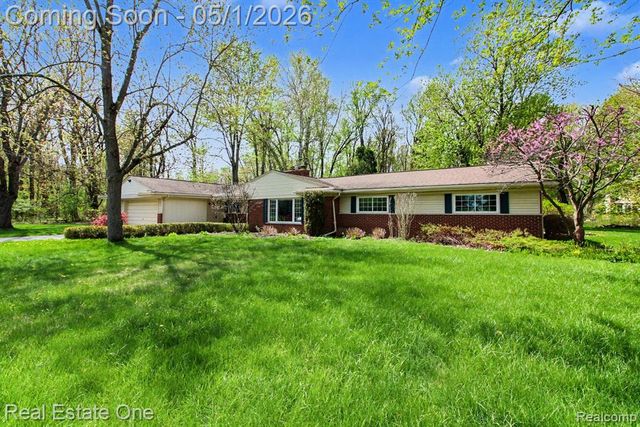 23701 Heartwood, Novi, MI 48374