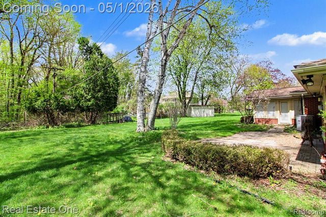 23701 Heartwood, Novi, MI 48374