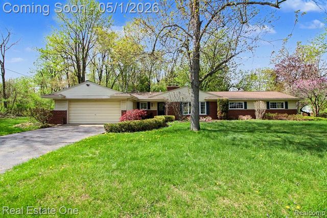 23701 Heartwood, Novi, MI 48374