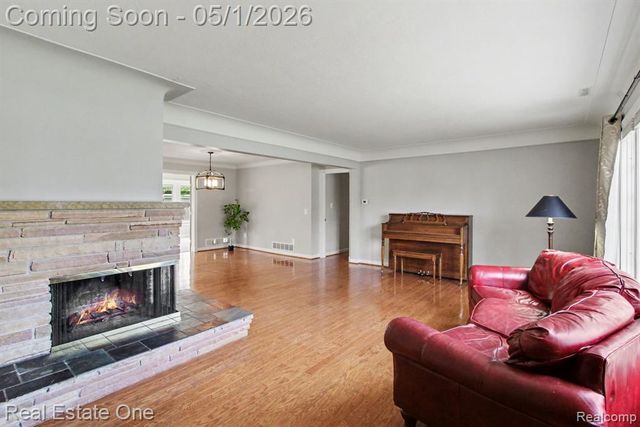 23701 Heartwood, Novi, MI 48374
