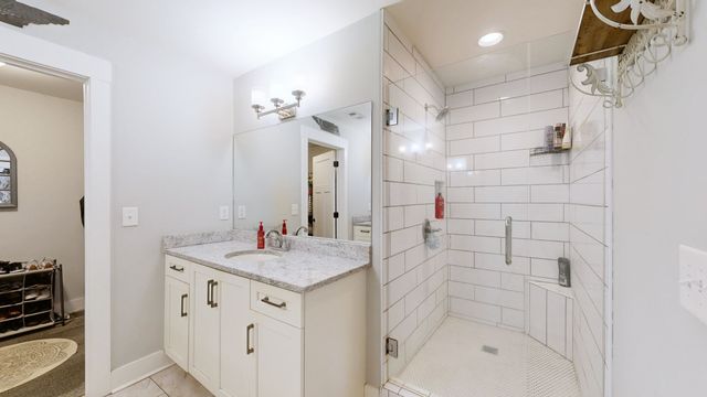 1044 Cherry Ln, Murfreesboro, TN 37129