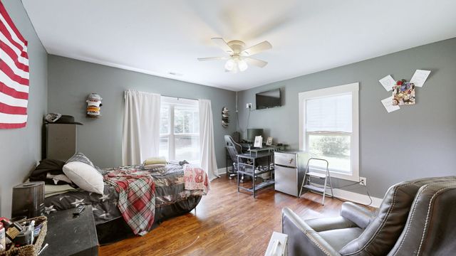 1044 Cherry Ln, Murfreesboro, TN 37129