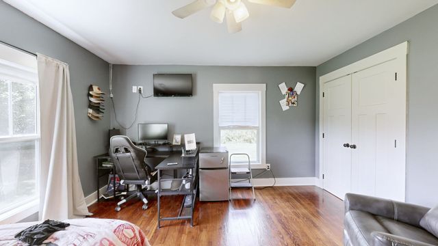 1044 Cherry Ln, Murfreesboro, TN 37129