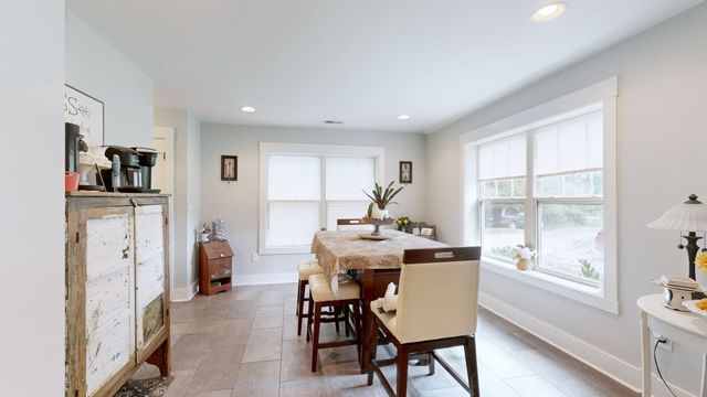 1044 Cherry Ln, Murfreesboro, TN 37129