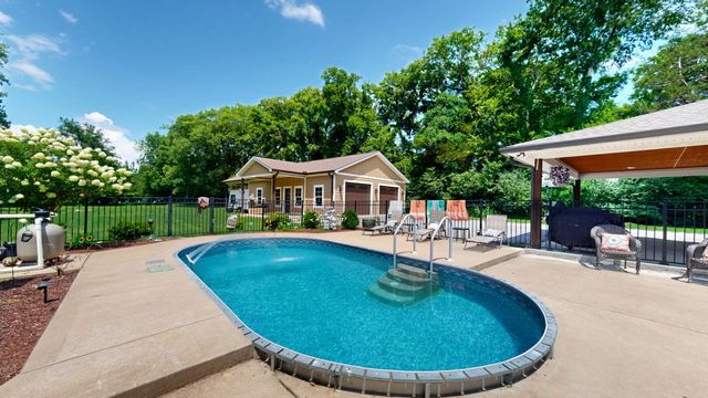1044 Cherry Ln, Murfreesboro, TN 37129