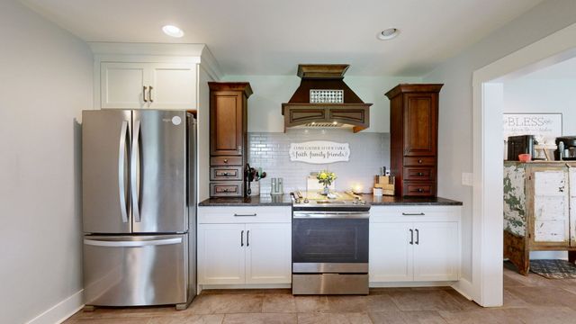 1044 Cherry Ln, Murfreesboro, TN 37129