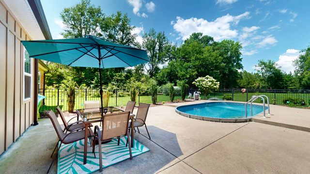1044 Cherry Ln, Murfreesboro, TN 37129