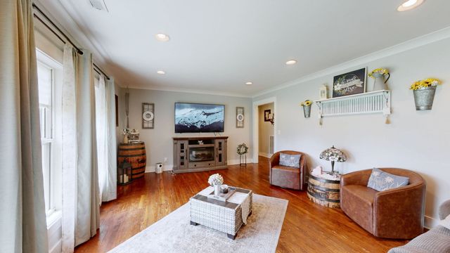 1044 Cherry Ln, Murfreesboro, TN 37129
