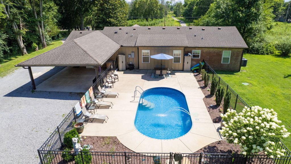 1044 Cherry Ln, Murfreesboro, TN 37129