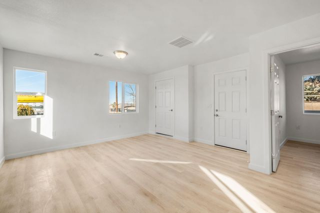 110 Sycamore Street NE, Albuquerque, NM 87106