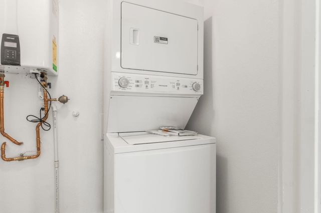 110 Sycamore Street NE, Albuquerque, NM 87106